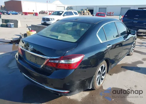 2017 Honda Accord Ex-L z USA, uszkodzony, nr VIN 1HGCR2F9XHA217535
